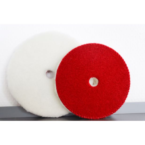 Lambswool Pad Short